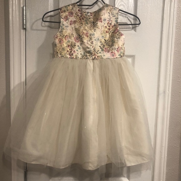 Girls Size 6 Dress - Picture 3 of 3